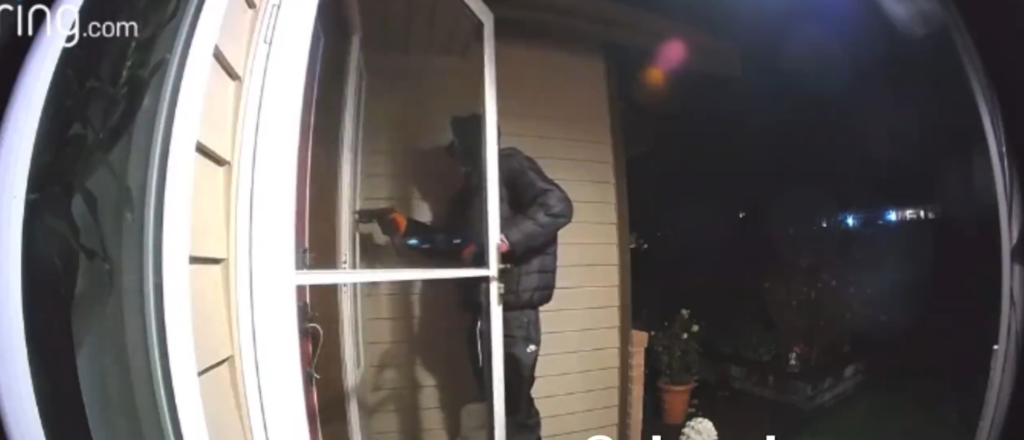 washington-couple-fights-off-armed-intruder