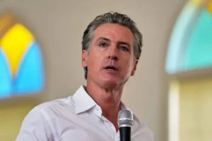 newsom-grumbles-about-trump,-vance’s-trips-to-fifa-final-and-disneyland-–-washington-examiner