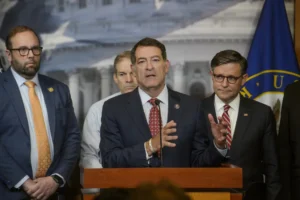 retiring-mark-green-endorses-matt-van-epps-to-take-over-his-congressional-seat