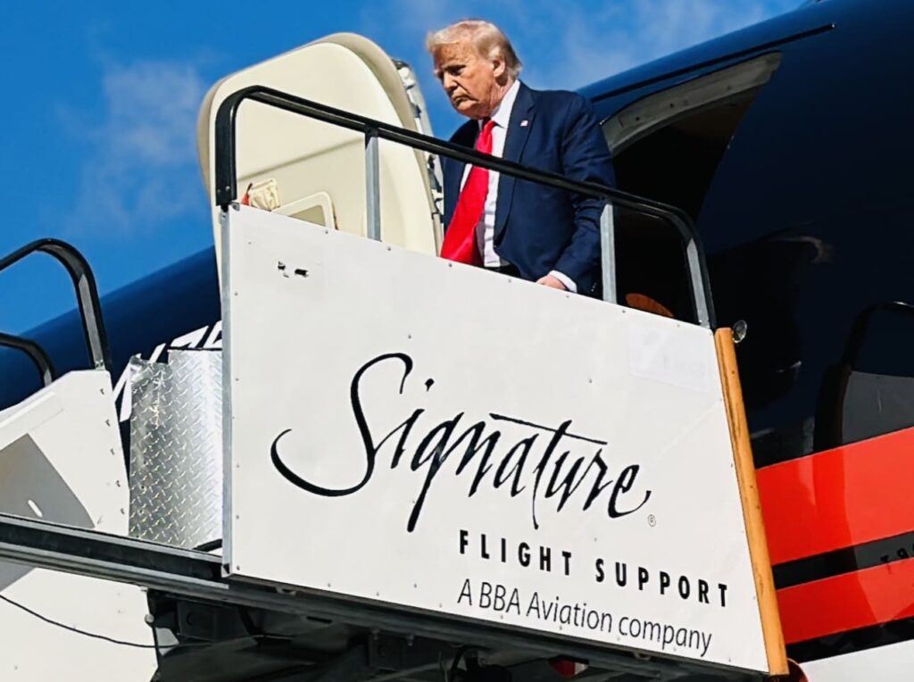 watch-live-now:-president-trump-arrives-in-iowa-for-double-header-across-the-state-|-the-gateway-pundit-|-by-jordan-conradson
