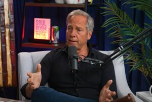 mike-rowe’s-mother-had-an-important-warning-for-him-before-he-met-trump