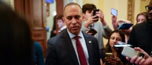 majorities-of-americans-think-dem-and-gop-lawmakers-should-be-voted-out