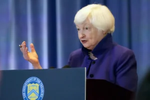 janet-yellen-salutes-powell-being-‘completely-committed-to-the-fed’s-independence’