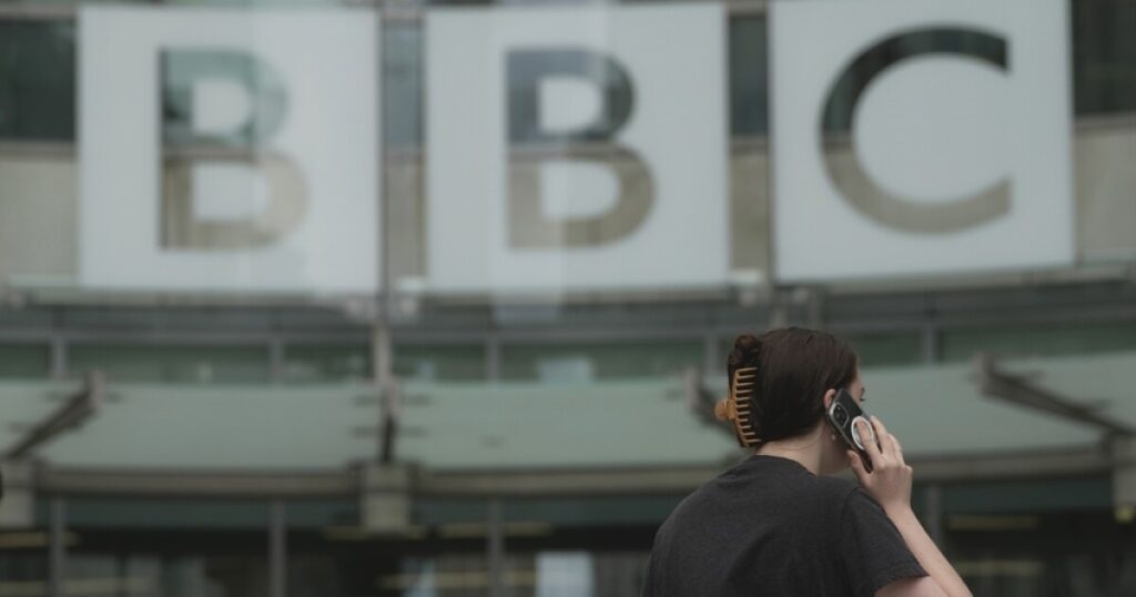 israel-supporters-protest-outside-bbc-over-outlet’s-refusal-to-label-hamas-as-terrorists