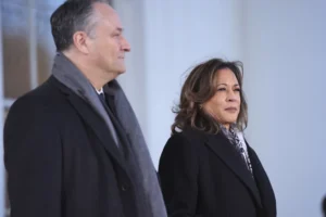 kamala-harris-teases-return:-will-it-be-white-house-or-california-bid?