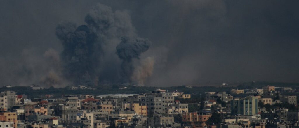fact-check:-viral-x-image-falsely-purports-to-show-israeli-laser-beam