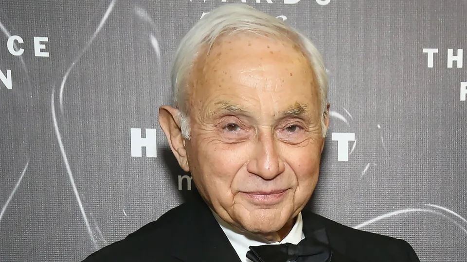 victoria’s-secret-founder-leslie-wexner-severs-financial-ties-with-harvard-over-its-“dismal-failure”-to-condemn-hamas-attacks-|-the-gateway-pundit-|-by-mike-lachance