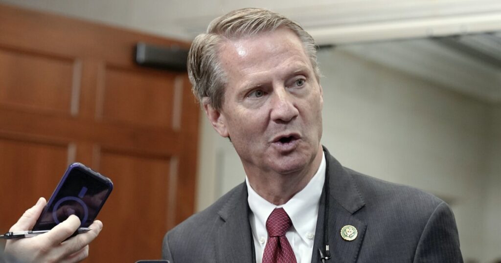 israel-war:-tim-burchett-calls-biden-trip-‘gutsy,-bold-move’-but-worries-for-president’s-safety