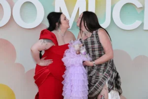 lena-dunham’s-‘girls’-follow-up-‘too-much’-and-the-middle-aged-millennial