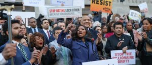 democrats-using-time-off-to-travel-to-red-states,-try-convincing-people-trump