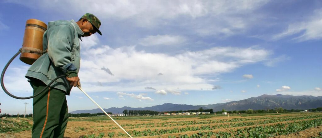 maha-sounds-alarm-over-pesticide-manufacturer-immunity