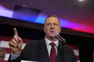 mexico-president-‘desperate’-to-avoid-us-remittance-tax:-gop-senator