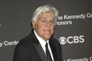 jay-leno-laments-late-night-comedians-‘cozying-to-one-side’