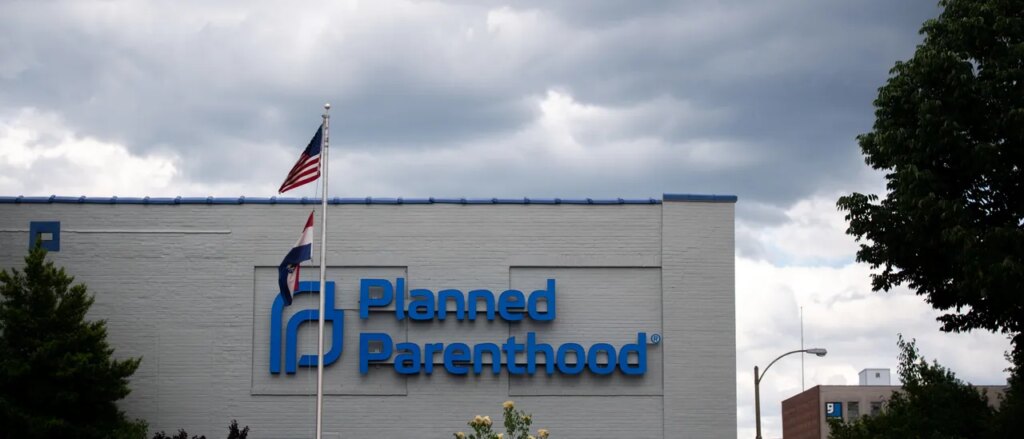 obama-appointed-judge-blocks-trump