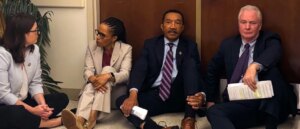 dems-stage-sit-in-at-ice-building,-claim-illegals-are