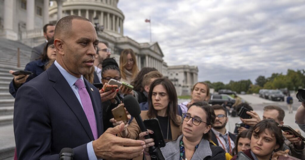 jeffries-predicts-bipartisan-speaker-talks-‘can-accelerate’-after-jordan-stalls