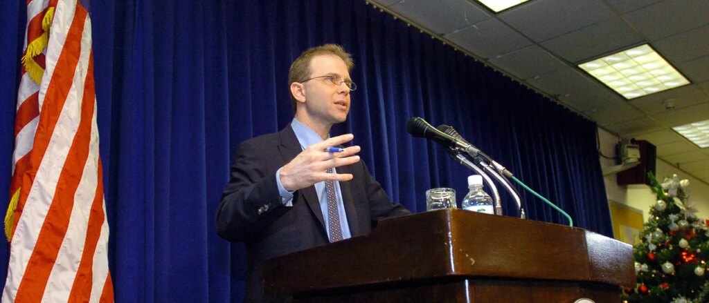 if-alex-acosta-was-in-fact-told-to-lay-off-epstien-due-to-intel-ties,-who-delivered-the-message?