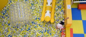 surveillance-video-shows-moment-creepy-man-casually-snatches-toddler-from-virginia-mall