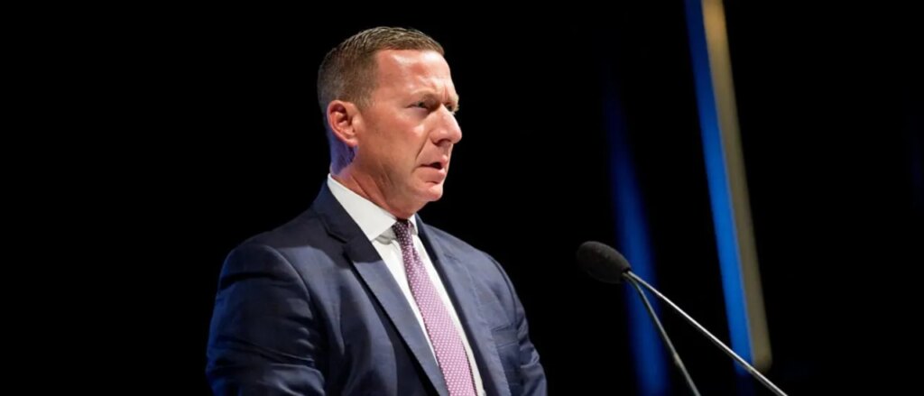 secret-service-halts-security-clearance-renewal-for-former-director