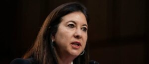 top-fed-official-to-quit,-giving-trump-key-vacancy-to-fill