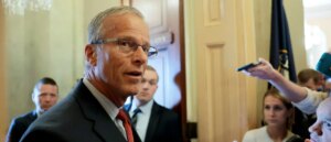 are-republicans-doing-enough-to-confirm-trump-nominees?-conservative-critics-say-no