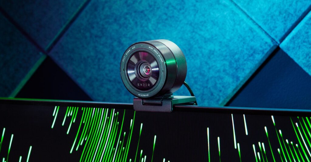 razer’s-high-end-webcam-delivers-a-razor-sharp-image.-that’s-about-it
