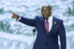 texas-republicans-eye-wesley-hunt-for-senate-amid-fears-paxton-cornyn-battle-doomed