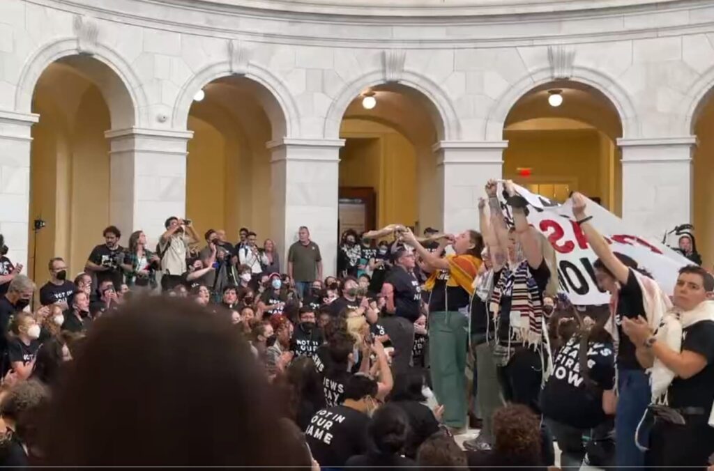 insurrection!-screaming-far-left-protesters-storm-capitol,-shut-down-rotunda-–-demand-israeli-ceasefire-in-gaza-(video)-|-the-gateway-pundit-|-by-jim-hoft