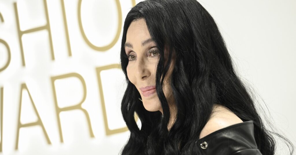 cher-promises-to-‘leave’-the-country-this-time-if-trump-wins-the-2024-election
