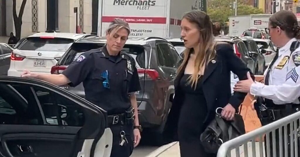 just-in:-woman-arrested-and-banned-from-court-after-disturbance-at-trump-ny-city-trial-|-the-gateway-pundit-|-by-fernando-de-castro