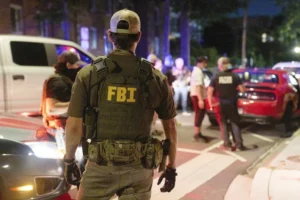 federal-officials-have-arrested-more-than-100-people-in-trump’s-dc-crackdown-–-washington-examiner