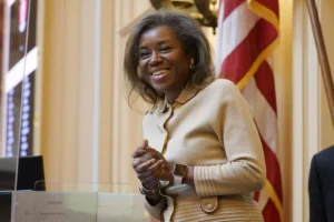 virginia-gubernatorial-candidates-can’t-decide-on-a-debate-time