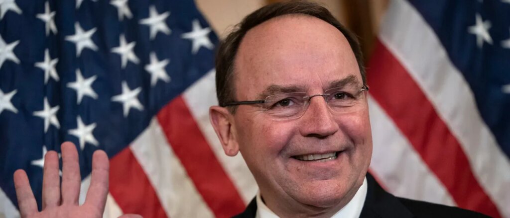 exclusive:-clear-gop-frontrunner-emerges-for-wide-open-governor-race