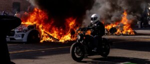 exclusive:-california-rioters-only-driving-ice-to-‘double-down,’-trump-prosecutor-says