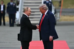 trump-and-putin-face-off-in-alaska-for-‘high-stakes’-meeting