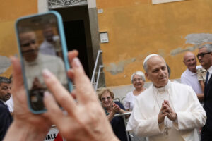 pope-leo-urges-peace-deal-in-ukraine-war-ahead-of-trump-zelensky-meeting