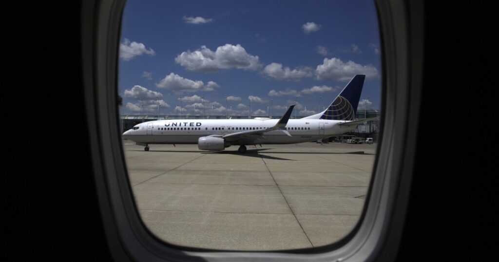 united-airlines-tries-to-speed-up-boarding-process-with-new-priority-system