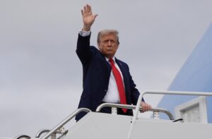 intel-agrees-to-give-us-10%-stake-in-company