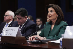 kathy-hochul-positions-herself-as-‘mom-from-buffalo’-fighting-trump-in-new-ad