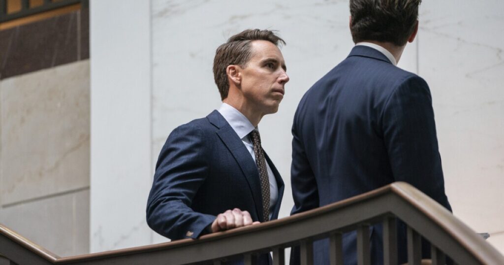 josh-hawley-resolution-condemning-anti-israel-college-groups-blocked-by-senate-democrat