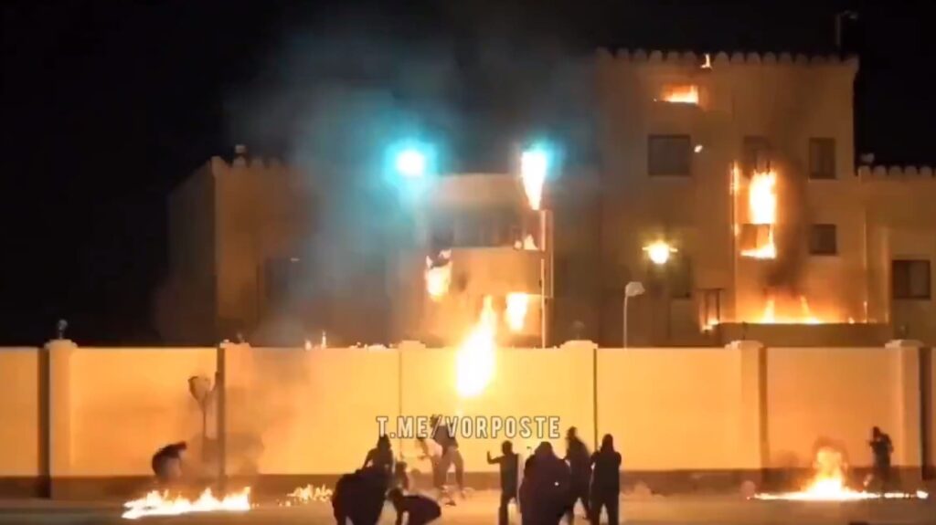 violent-pro-palestinian-protesters-torch-israeli-embassy-in-bahrain-–-video-|-the-gateway-pundit-|-by-jim-hoft