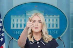 watch-live:-white-house-press-secretary-karoline-leavitt-holds-press-briefing