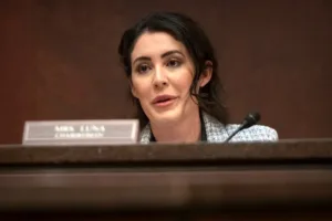 anna-paulina-luna-to-force-house-vote-on-congressional-stock-trading-ban