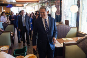 around-70-professions-will-qualify-for-trump’s-‘no-tax-on-tips’-deduction:-treasury