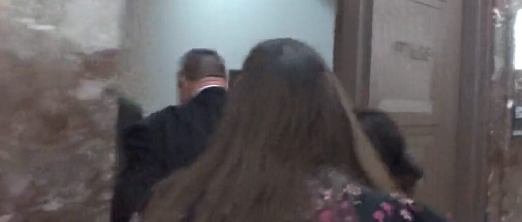 vulnerable-dem-senator-sprints-down-stairs-to-duck-questions-about-israel
