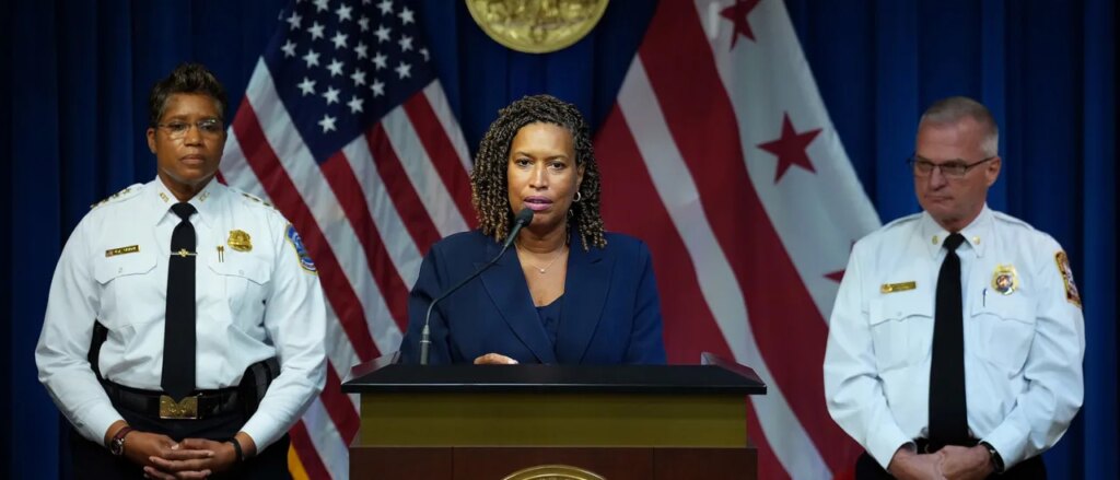 dc-mayor-orders-local-cooperation-with-federal-crime-crackdown