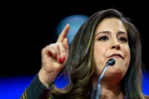 stefanik-calls-for-investigation-into-hochul-over-family-leave-policy