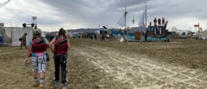 unknowingly-pregnant-woman-gives-birth-at-festival-hit-with-dust-storm,-homicide-investigation