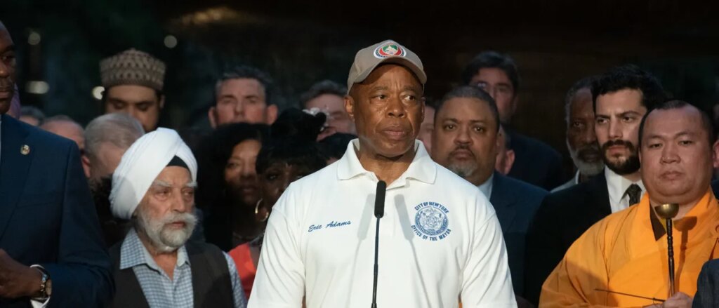 eric-adams-denies-trump-admin-reports,-vows-to-stay-in-mayoral-race-against-socialist-frontrunner