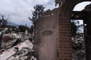 feds-sue-southern-california-edison-over-eaton,-fairview-fires